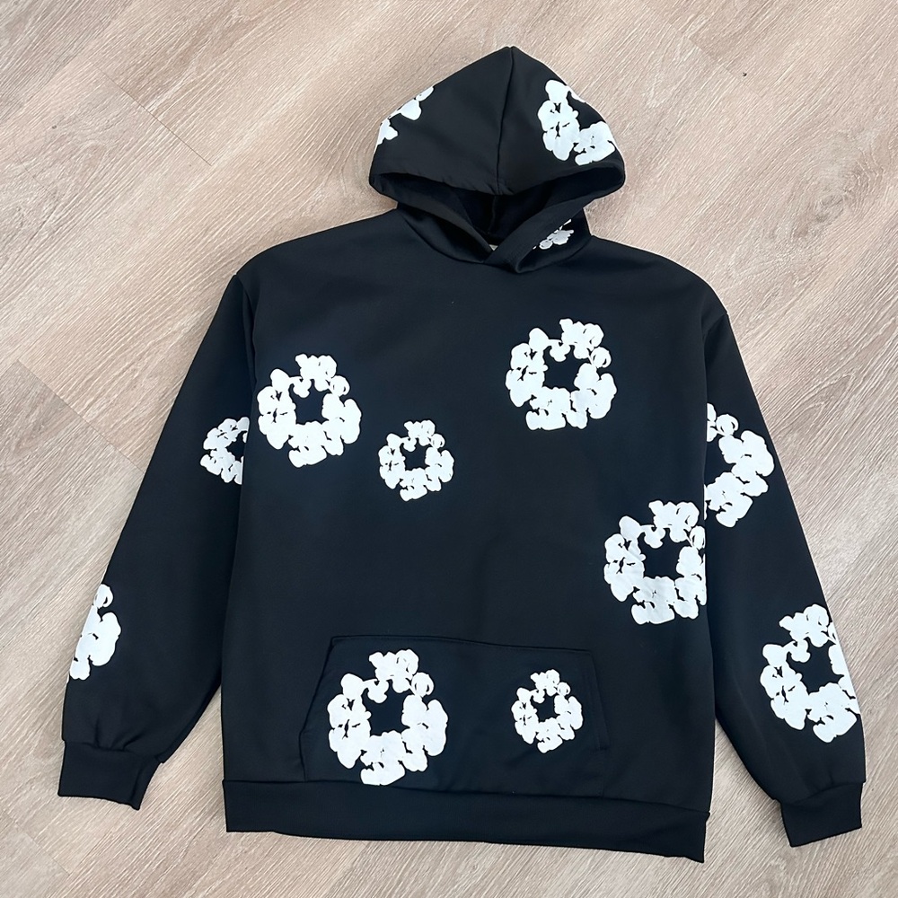 NWOT Black Hoodie Abstract Floral Print – Fleece Lined , Size M
